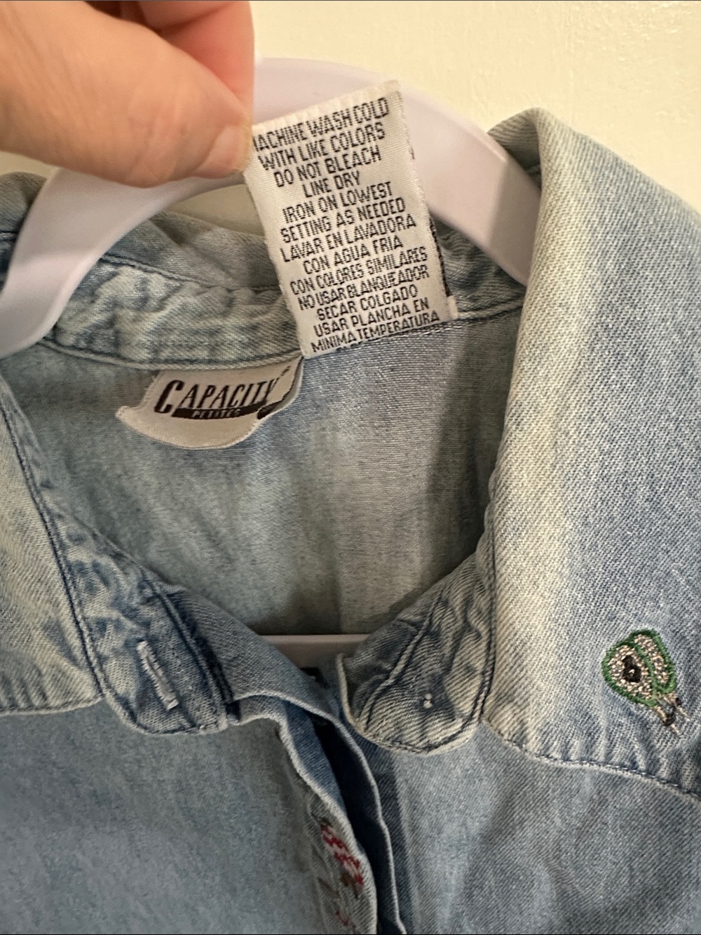 Capacity Petites Light Blue Denim Button-Down Shirt with Winter Embroidery M - Picture 8 of 8